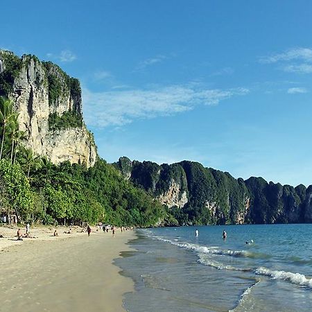 Baywatch Boutique Hotel Ao Nang Krabi Ngoại thất bức ảnh