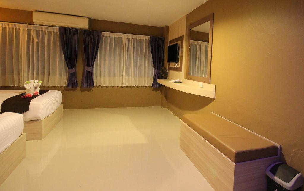 Baywatch Boutique Hotel Ao Nang Krabi Ngoại thất bức ảnh
