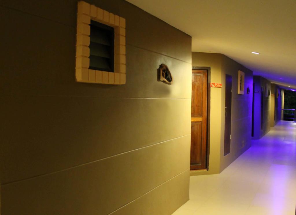 Baywatch Boutique Hotel Ao Nang Krabi Ngoại thất bức ảnh