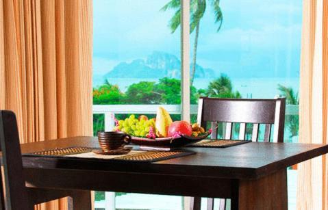 Baywatch Boutique Hotel Ao Nang Krabi Ngoại thất bức ảnh